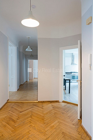 Фасадный дом, окна выходят в обе стороны дома, количество спален 3 шт., Рига - изображение 13