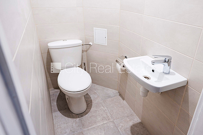 Фасадный дом, окна выходят в обе стороны дома, количество спален 3 шт., Рига - изображение 12