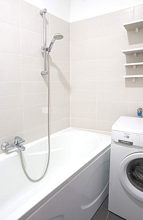 Фасадный дом, окна выходят в обе стороны дома, количество спален 3 шт., Рига - изображение 11