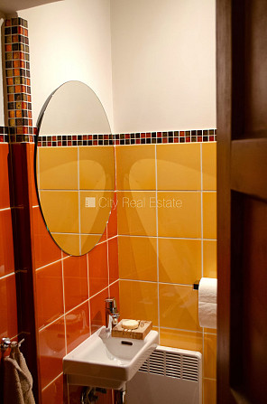 Фасадный дом, реставрированный дом, благоустроенная озеленённая территория, Рига - изображение 10