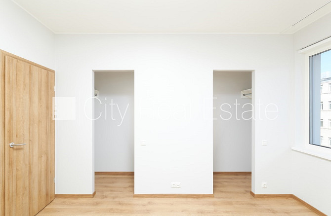 Новостройка, благоустроенный озеленённый двор, место для машины, одна Рига - изображение 8