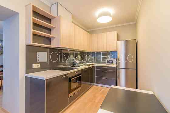 Фасадный дом, реновированный дом, вход со двора, апартаменты люкс, лифт, Рига