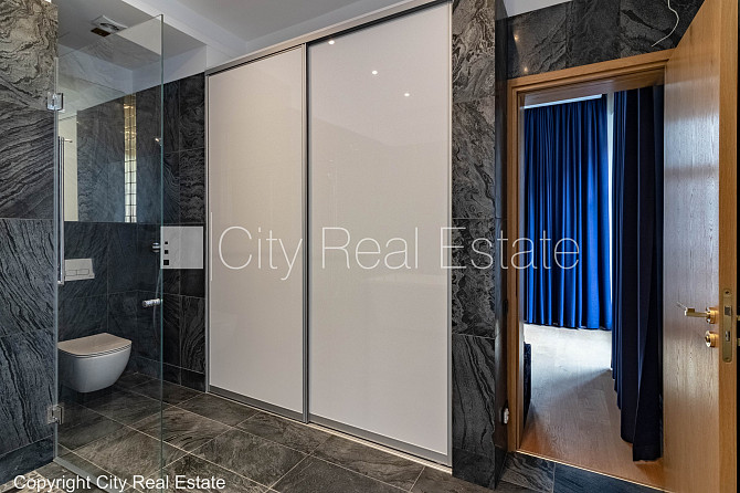 Новостройка, здание во дворе, закрытый двор, лифт, два балкона, окна выходят во Рига - изображение 8