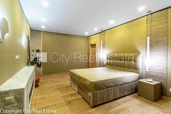 Новостройка, здание во дворе, закрытый двор, до ближайшей парковки 70 м, вход со Rīga