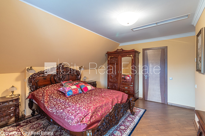 Privātmāja, bruģēts piebraucamais ceļš, automātiska zālāja laistīšanas sistēma, slēgts Rīga - foto 11