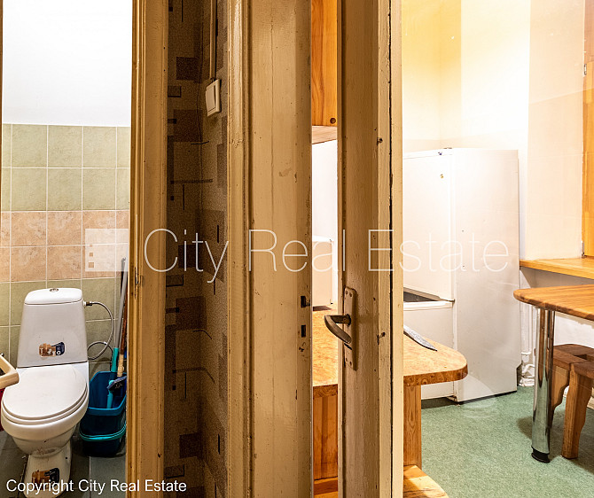 Здание во дворе, реновированный дом, благоустроенный озеленённый двор, закрытый Рига - изображение 11