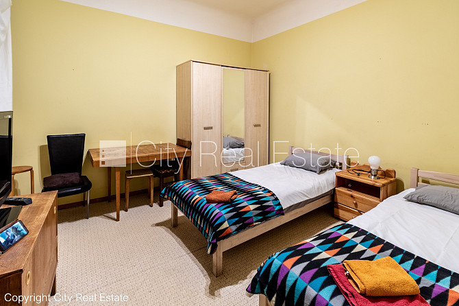 Здание во дворе, реновированный дом, благоустроенный озеленённый двор, закрытый Рига - изображение 1