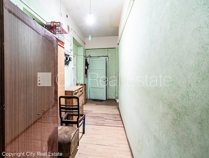 Здание во дворе, реновированный дом, благоустроенный озеленённый двор, закрытый Рига - изображение 14