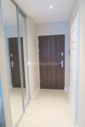 Jaunceltne, fasādes māja, labiekārtots apzaļumots pagalms, slēgts pagalms, iespēja nomāt Rīga - foto 9