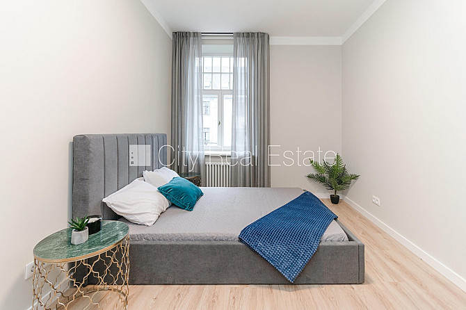 Renovēta māja, ir lifts, guļamistabu skaits 1 gab., studio tipa, virtuve apvienota ar Rīga - foto 3