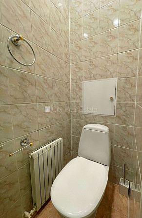 Pagalma ēka, slēgts pagalms, ieeja no pagalma, logi vērsti uz pagalma pusi, guļamistabu skaits Rīga - foto 18