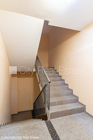 Реновированный дом, плата за обслуживание одного квадратного метра в  месяц 0,8 EUR, Рижский район - изображение 13