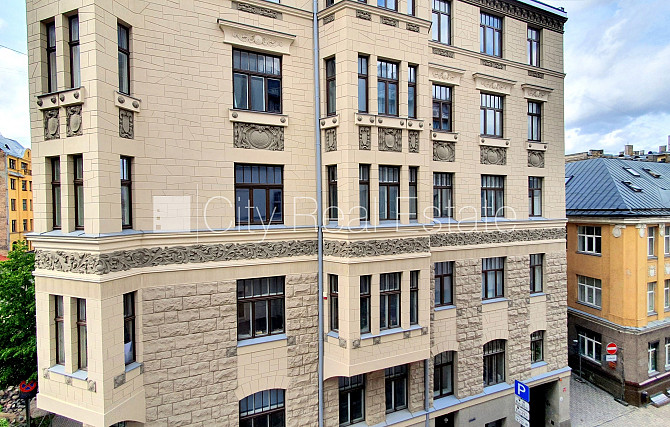 Zeme īpašumā, fasādes māja, renovēta māja, nomainītas inženierkomunikācijas, mainīts Rīga - foto 8