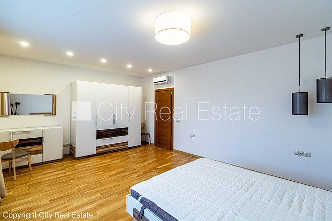 Рядный дом, благоустроенная озеленённая территория, подъездная дорога покрыта Юрмала - изображение 10