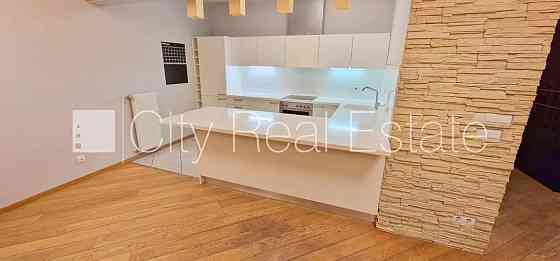 Проект - Kuģu 26 (Кугу 26), новостройка, фасадный дом, благоустроенный озеленённый Рига