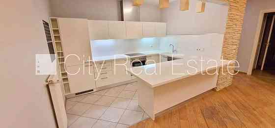 Проект - Kuģu 26 (Кугу 26), новостройка, фасадный дом, благоустроенный озеленённый Рига