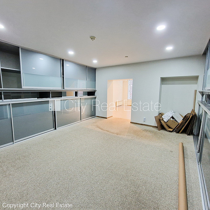 Фасадный дом, плата за обслуживание одного квадратного метра в  месяц 0,38 EUR, вход с Рига - изображение 5