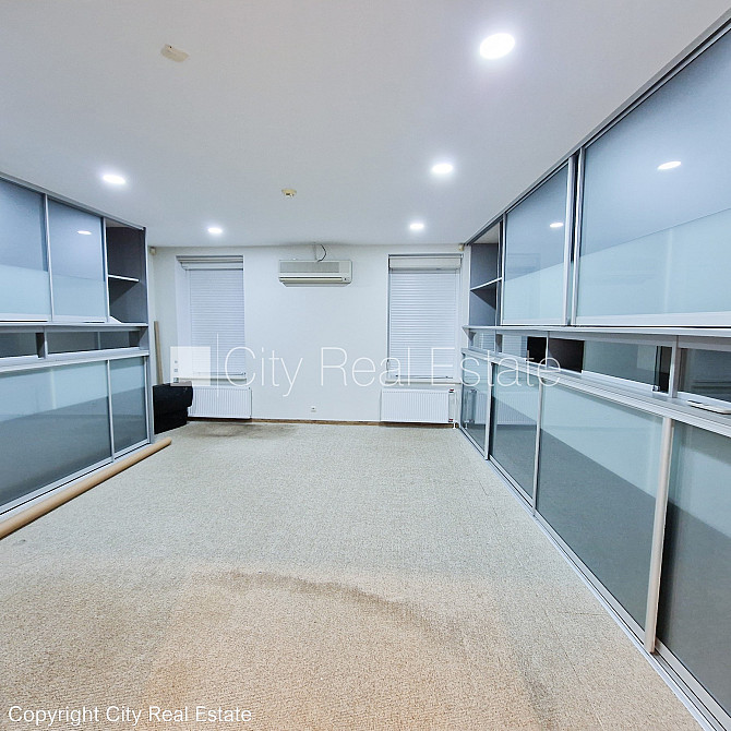 Фасадный дом, плата за обслуживание одного квадратного метра в  месяц 0,38 EUR, вход с Рига - изображение 6