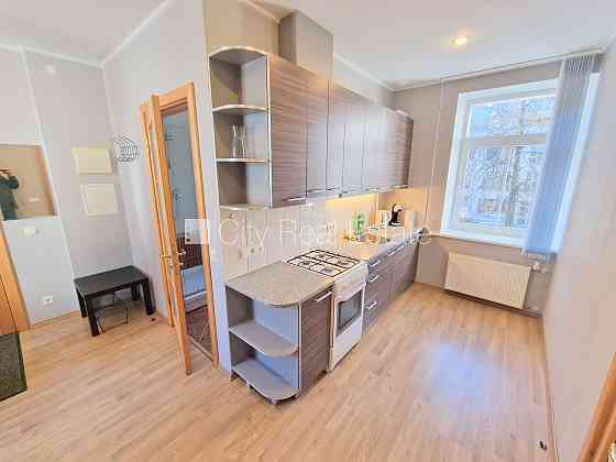 Фасадный дом, реновированный дом, закрытая территория, возможность аренды Рига