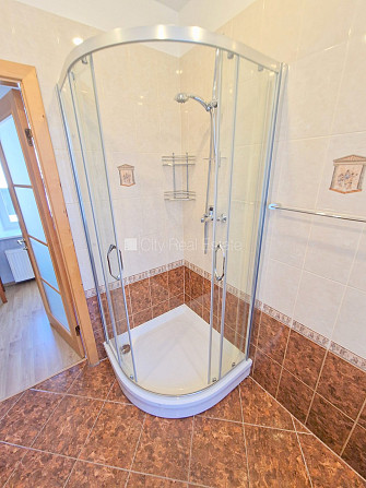 Фасадный дом, реновированный дом, закрытая территория, возможность аренды Рига - изображение 20