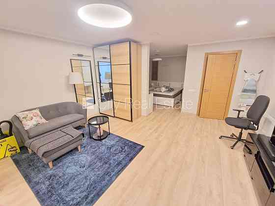 Здание во дворе, реновированный дом, закрытый двор, возможность аренды парковки, Рига