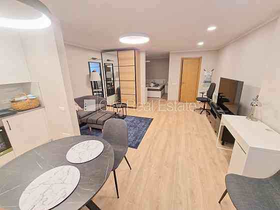 Здание во дворе, реновированный дом, закрытый двор, возможность аренды парковки, Рига