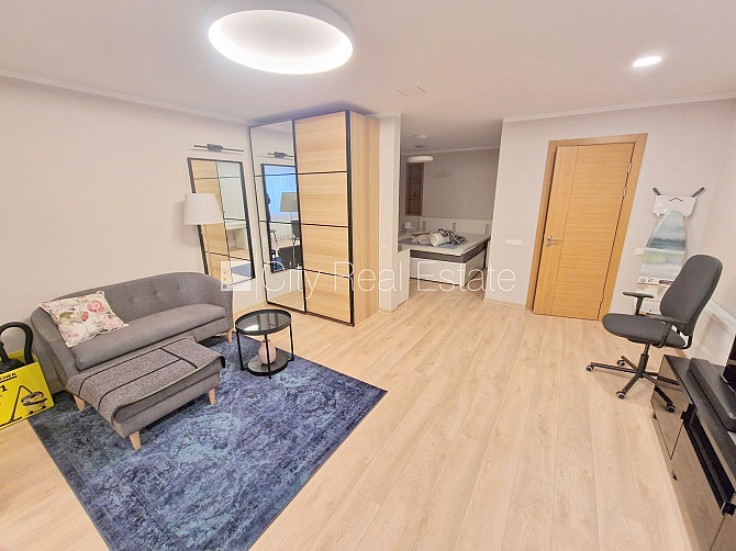 Здание во дворе, реновированный дом, закрытый двор, возможность аренды парковки, Рига - изображение 4