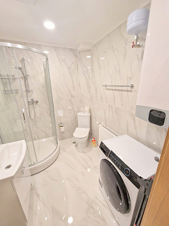 Здание во дворе, реновированный дом, закрытый двор, возможность аренды парковки, Рига - изображение 15