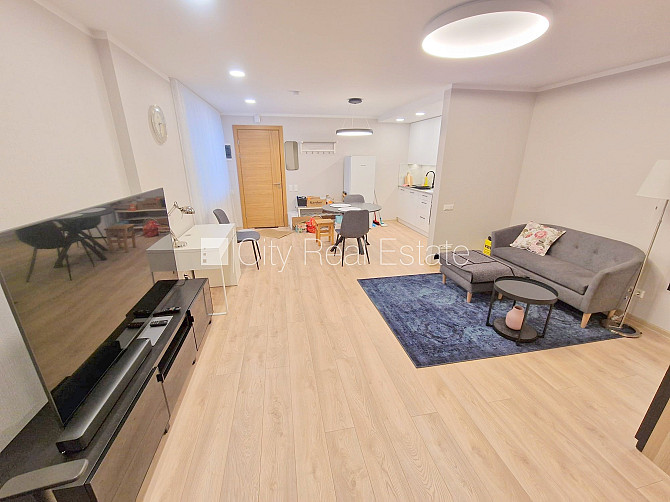 Здание во дворе, реновированный дом, закрытый двор, возможность аренды парковки, Рига - изображение 3