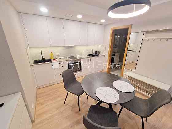 Фасадный дом, реновированный дом, закрытый двор, возможность аренды парковки, Rīga