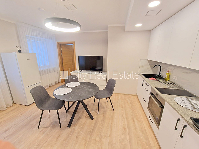 Фасадный дом, реновированный дом, закрытый двор, возможность аренды парковки, Рига - изображение 5