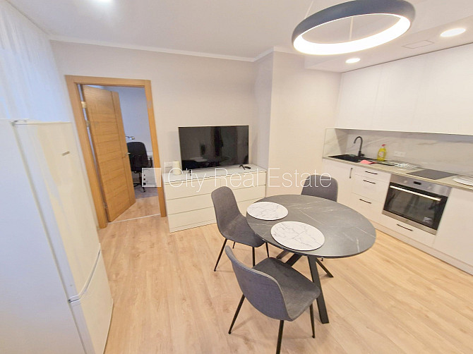 Фасадный дом, реновированный дом, закрытый двор, возможность аренды парковки, Рига - изображение 10