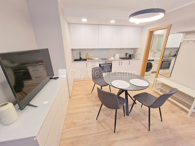 Фасадный дом, реновированный дом, закрытый двор, возможность аренды парковки, Рига - изображение 3