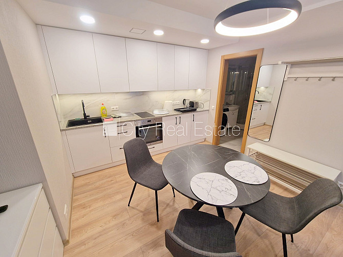 Фасадный дом, реновированный дом, закрытый двор, возможность аренды парковки, Рига - изображение 4