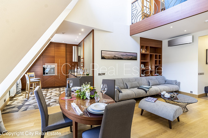 Дом во дворе, реновированный дом, количество квартир в здании 11 шт., закрытый двор, Рига - изображение 1