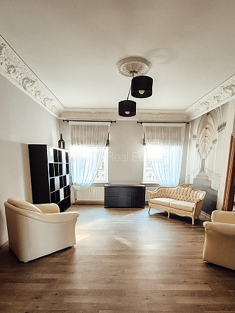 Фасадный дом, реновированный дом, благоустроенная озеленённая территория, Рига - изображение 1