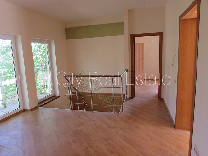 Dvīņu māja, iežogota teritorija, garāža vienai automašīnai, trīs balkoni, guļamistabu Jūrmala - foto 10