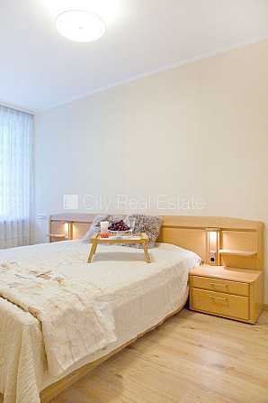 Фасадный дом, реновированный дом, благоустроенная озеленённая территория, вход с Рига - изображение 7