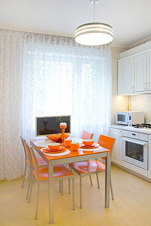 Фасадный дом, реновированный дом, благоустроенная озеленённая территория, вход с Рига - изображение 3