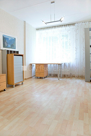 Фасадный дом, реновированный дом, благоустроенная озеленённая территория, вход с Рига - изображение 10