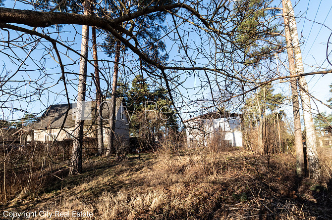 Территория обнесена железным забором, вход с улицы, разрешено строить Рига - изображение 6