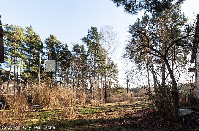 Территория обнесена железным забором, вход с улицы, разрешено строить Рига - изображение 3