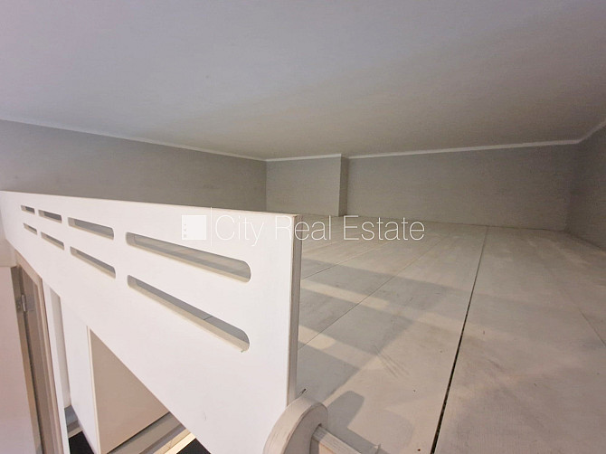 Фасадный дом, реновированный дом, закрытый двор, вход с улицы, лестничная клетка Рига - изображение 9