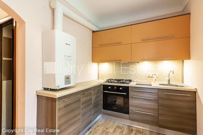 Частный дом, фасадный дом, реновированный дом, закрытый двор, территория обнесена Рига - изображение 13