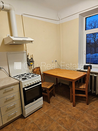 Pagalma ēka, labiekārtota apzaļumota teritorija, bruģēts piebraucamais ceļš, bezmaksas Rīga - foto 8