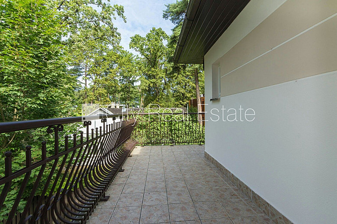 Частный дом, благоустроенный озеленённый двор, гараж на одну машину, две терассы, Юрмала - изображение 17