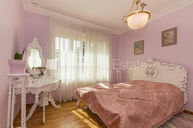 Частный дом, благоустроенный озеленённый двор, гараж на одну машину, две терассы, Юрмала - изображение 12