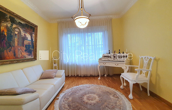 Частный дом, благоустроенный озеленённый двор, гараж на одну машину, две терассы, Юрмала - изображение 14