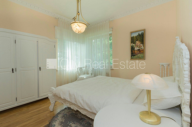 Частный дом, благоустроенный озеленённый двор, гараж на одну машину, две терассы, Юрмала - изображение 7