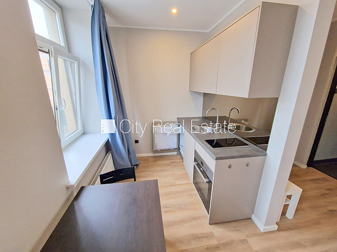 Fasādes māja, renovēta māja, slēgts pagalms, ieeja no ielas un pagalma, kāpņu telpa pēc Rīga - foto 7